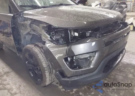 2018 Jeep Compass Altitude 4X4 from USA, damaged, VIN 3C4NJDBB0JT454973